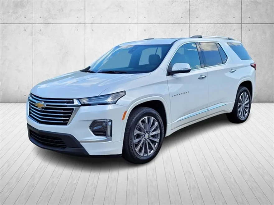2023 Chevrolet Traverse Premier photo 1