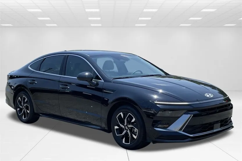 2024 Hyundai Sonata SEL photo 1