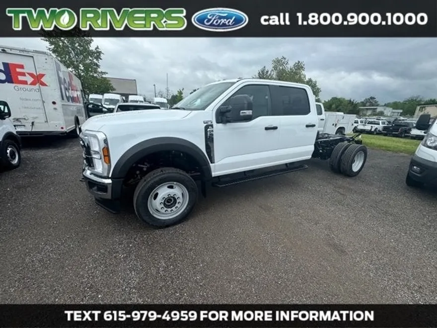 2025 Ford F-550 photo 1