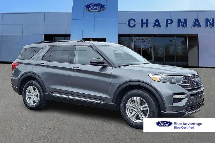 2022 Ford Explorer XLT photo 1