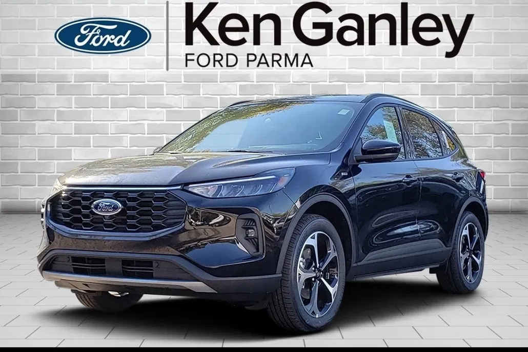 2025 Ford Escape Hybrid ST-Line Select photo 1