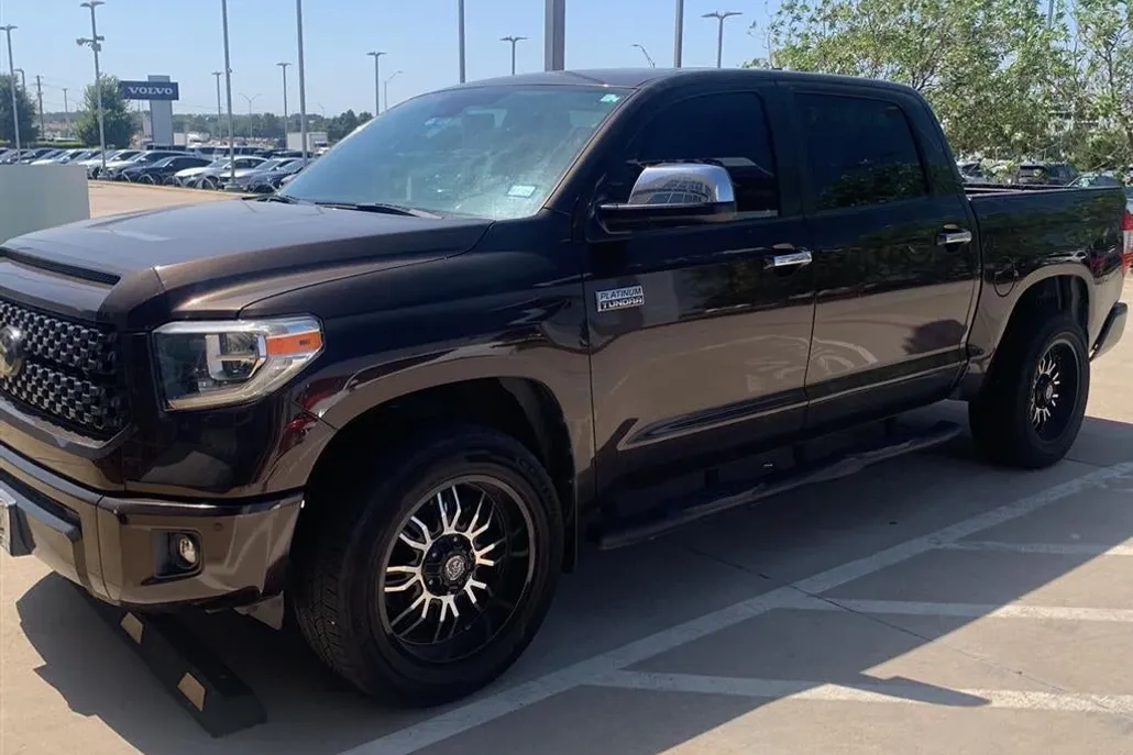 2021 Toyota Tundra Platinum Grade photo 1