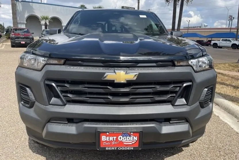 2025 Chevrolet Colorado LT photo 1