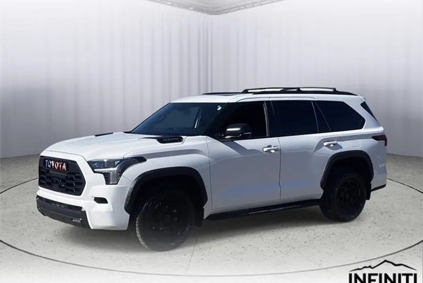 2024 Toyota RAV4 LE photo 1