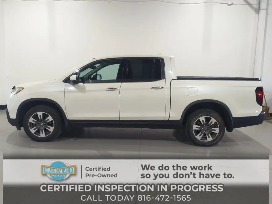 2017 Honda Ridgeline RTL-E photo 1