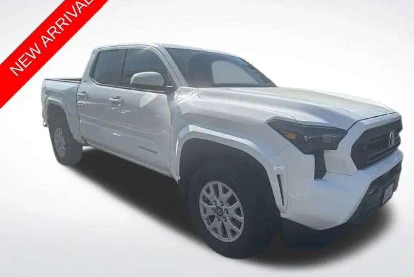 2024 Toyota Tacoma SR5 photo 1