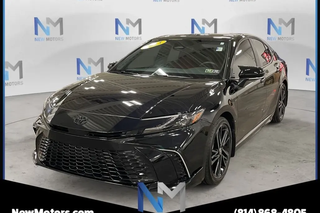 2025 Toyota Camry XSE photo 1