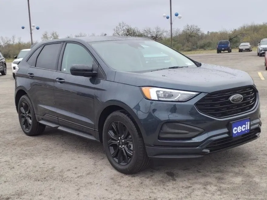 2024 Ford Edge SE photo 1