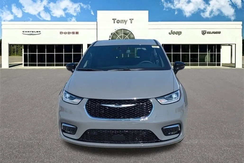 2025 Chrysler Pacifica photo 1