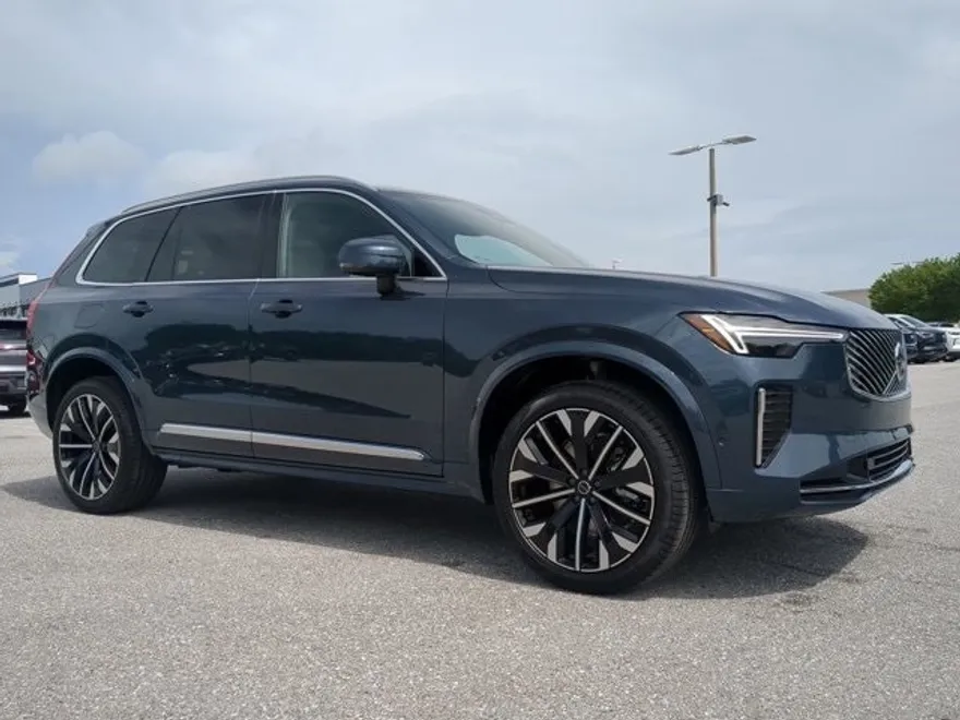 2026 Volvo XC90 Plus photo 1