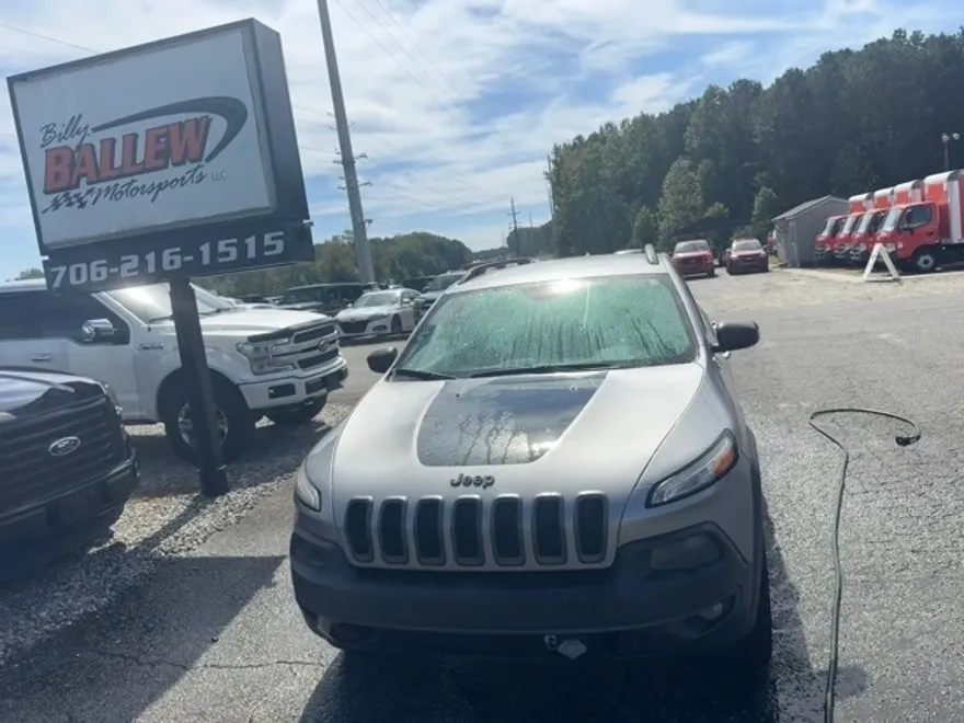 2015 Jeep Cherokee Trailhawk photo 1