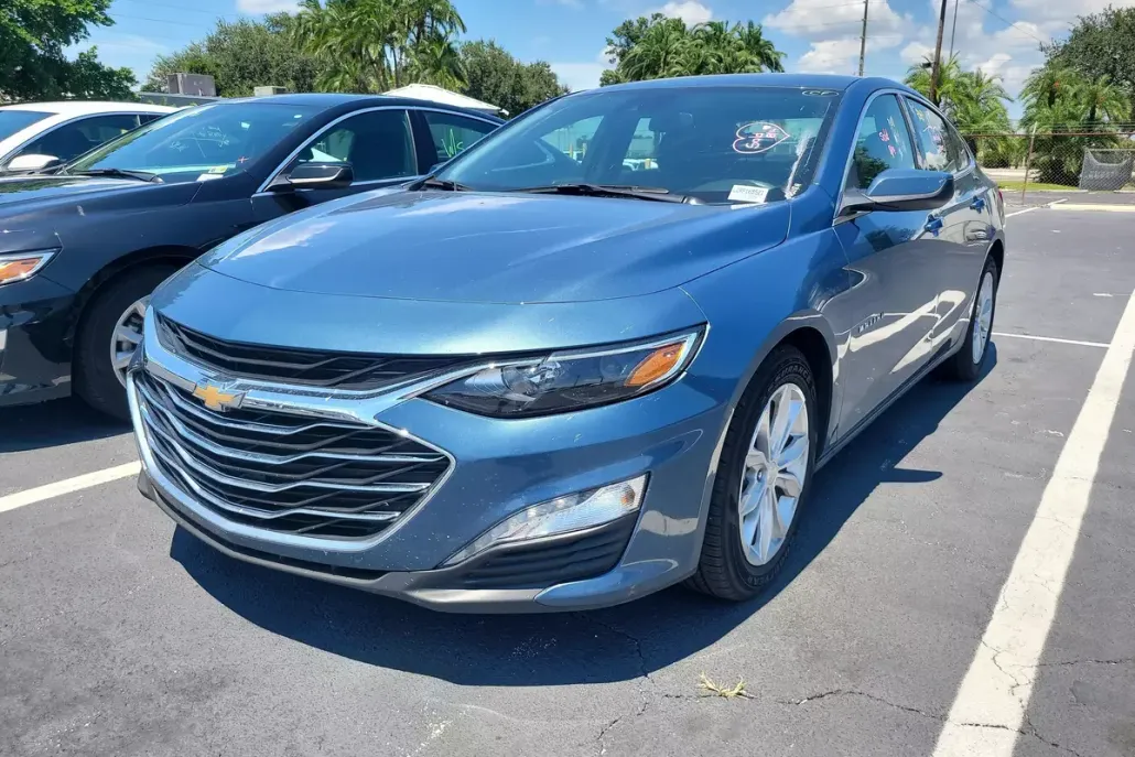 2024 Chevrolet Malibu 1LT photo 1