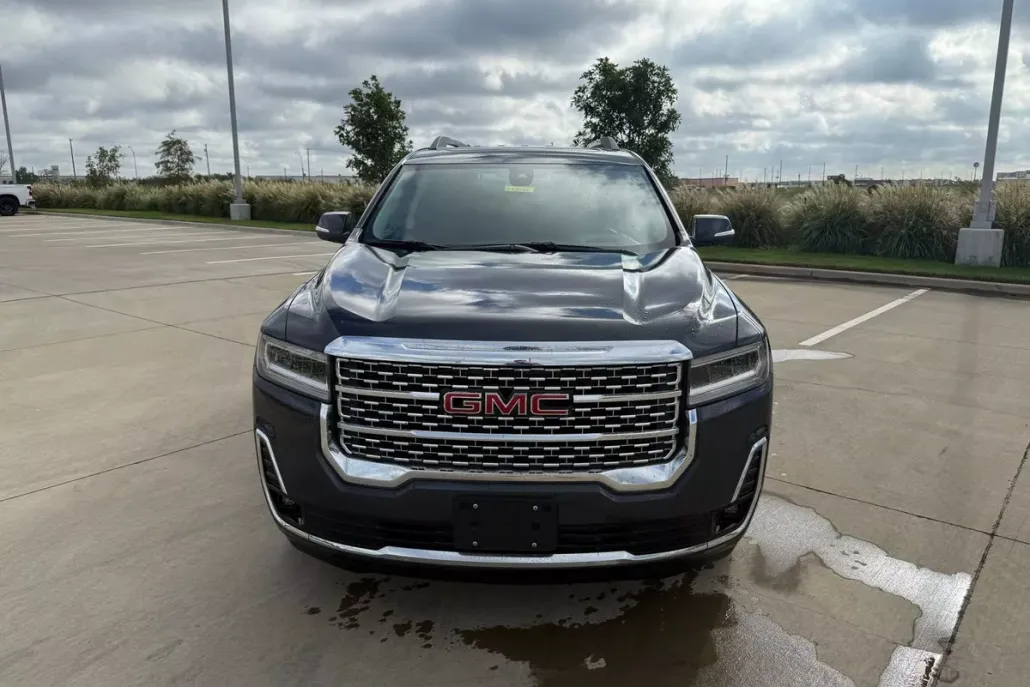 2023 Gmc Acadia Denali photo 1