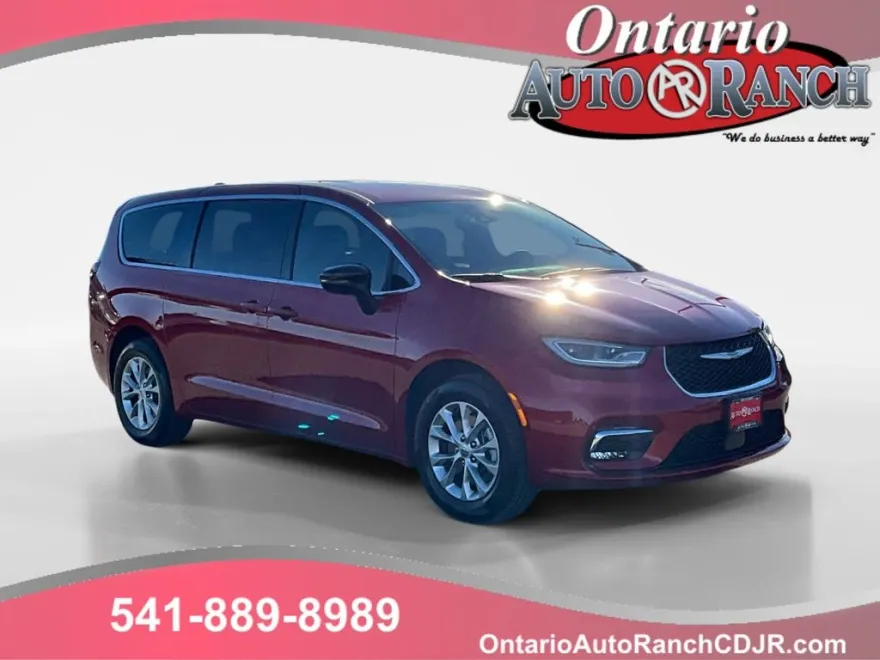 2025 Chrysler Pacifica photo 1
