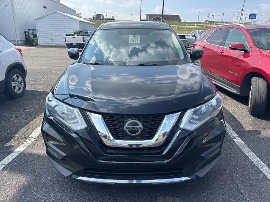 2018 Nissan Rogue S photo 1