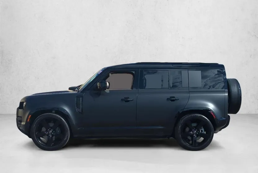 2025 Land Rover Defender 110 X-Dynamic SE photo 1