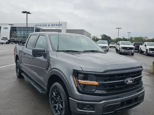 2025 Ford F-150 XLT photo 4