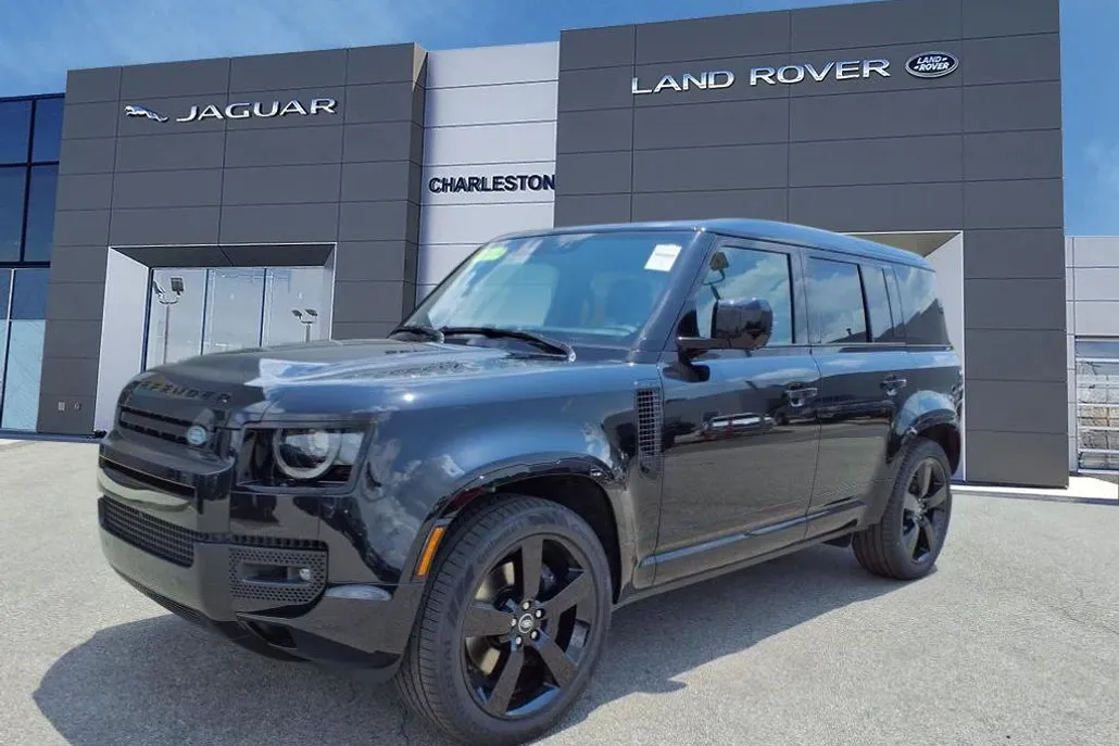 2025 Land Rover Defender 110 X-Dynamic SE photo 1