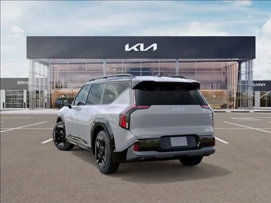 2026 Kia EV9 GT-Line photo 1