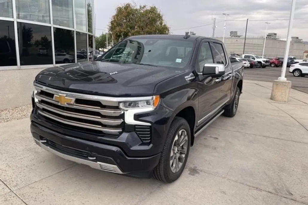 2022 Chevrolet Silverado 1500 High Country photo 1
