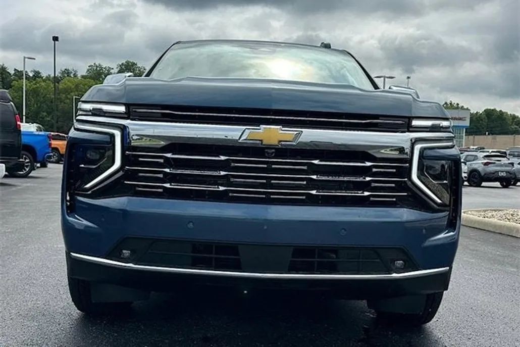2025 Chevrolet Tahoe Premier photo 1