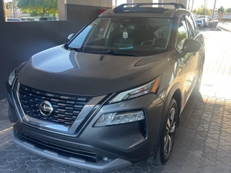 2021 Nissan Rogue SL photo 1