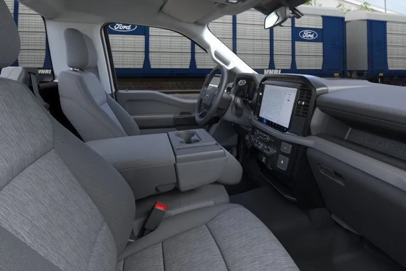 2025 Ford F-150 XL photo 1