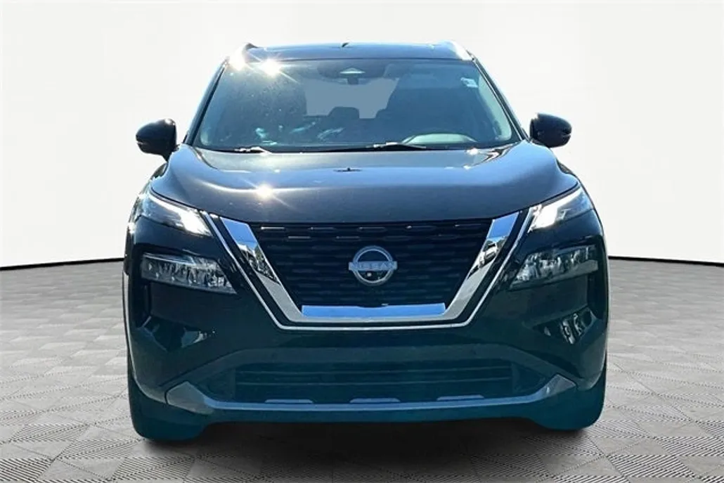 2023 Nissan Rogue SL photo 1