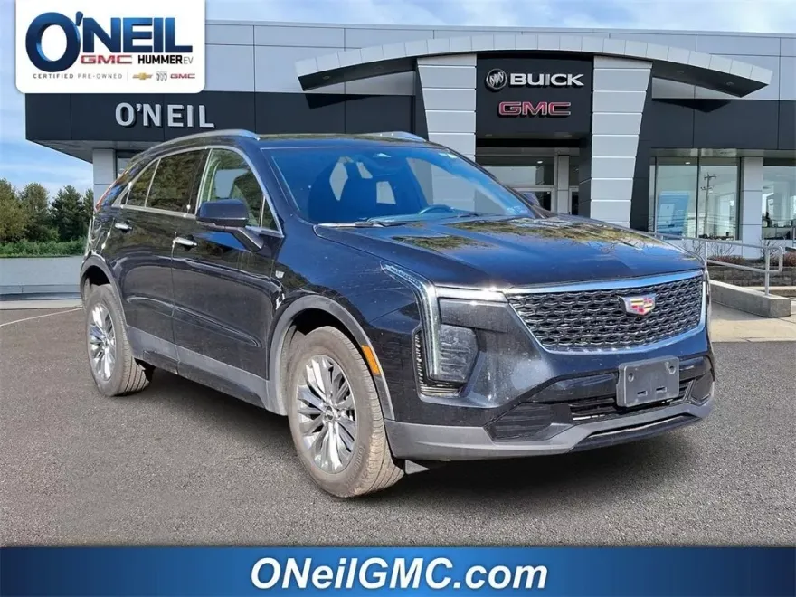 2024 Cadillac XT4 Premium Luxury photo 1