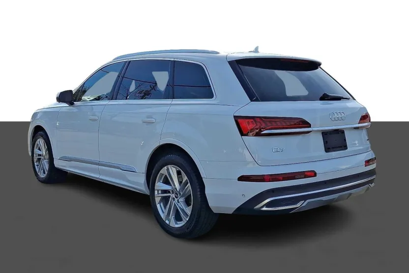 2021 Audi Q7 Premium photo 1