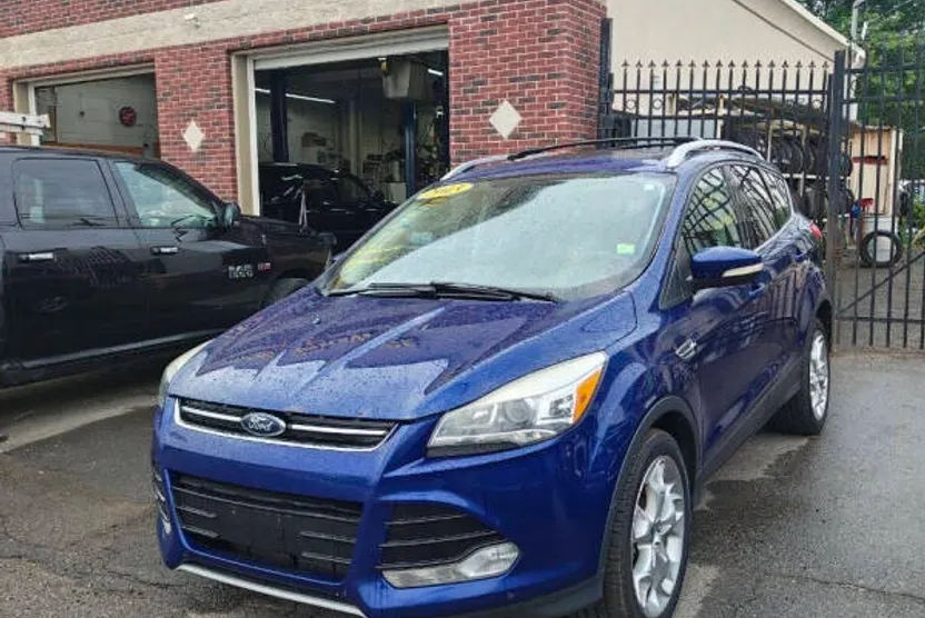 2013 Ford Escape Titanium photo 1