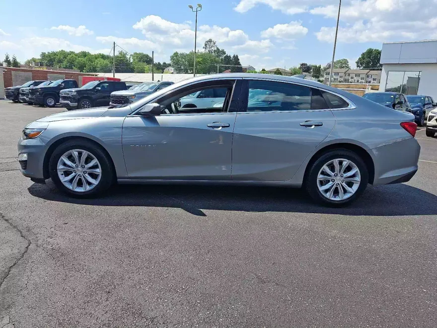 2024 Chevrolet Malibu 1LT photo 1