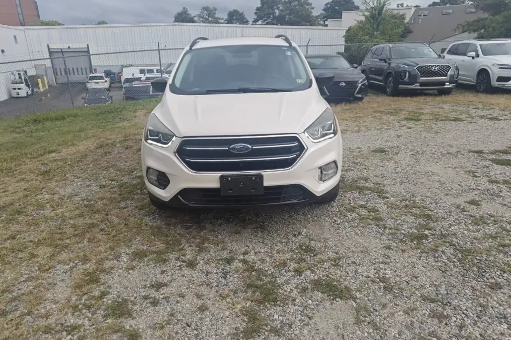 2017 Ford Escape SE photo 1