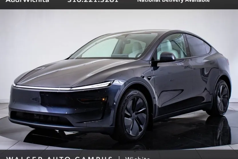 2026 Tesla Model Y Long Range photo 1
