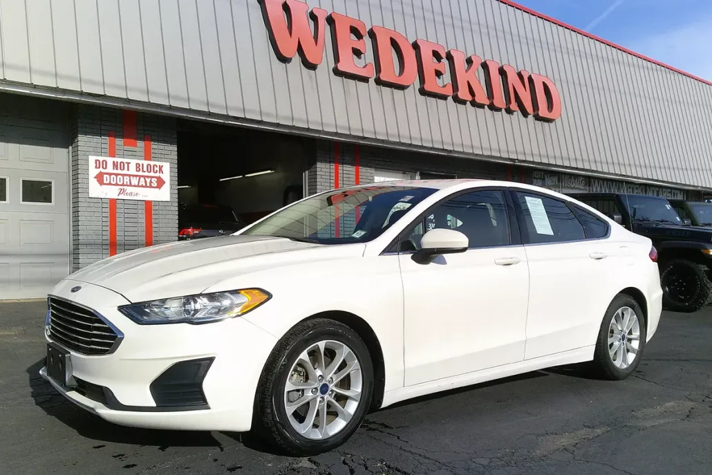 2020 Ford Fusion SE photo 1