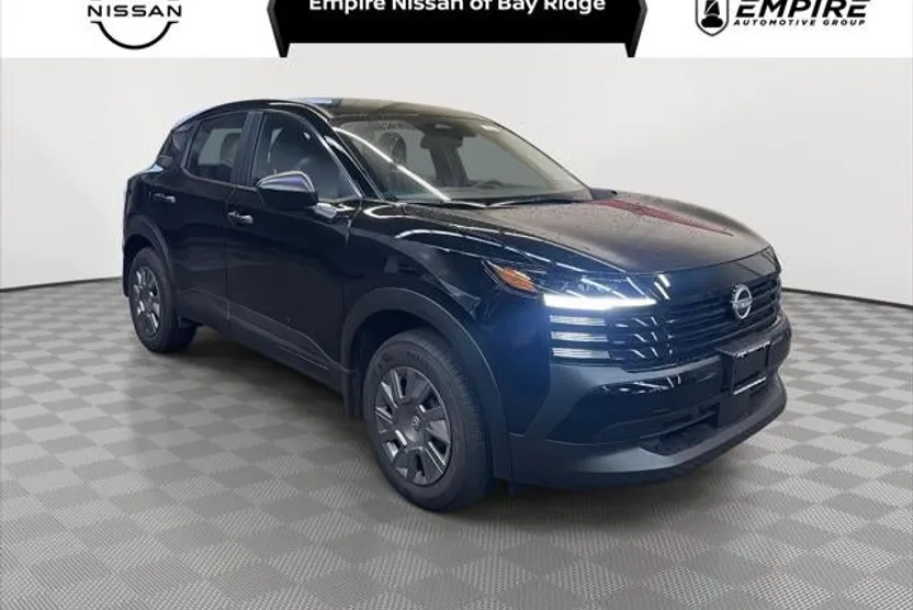 2025 Nissan Kicks S photo 1