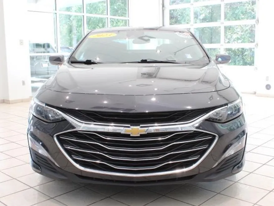 2023 Chevrolet Malibu 1LT photo 1