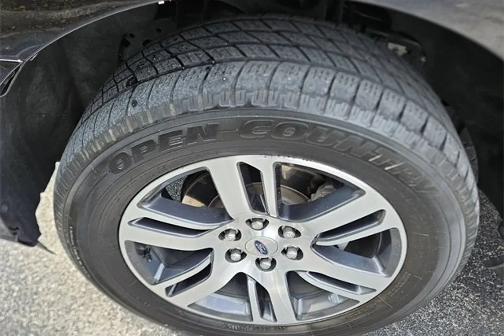 2024 Ford Expedition MAX Limited photo 1