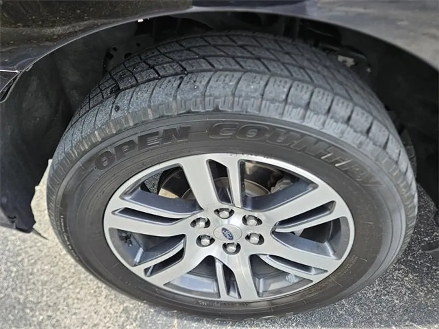 2024 Ford Expedition MAX Limited photo 1