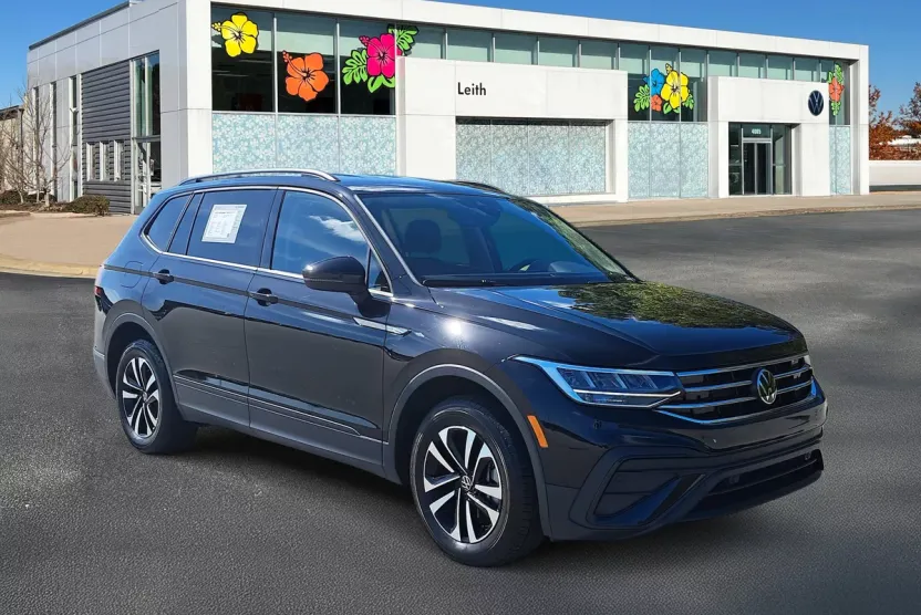 2024 Volkswagen Tiguan S photo 1