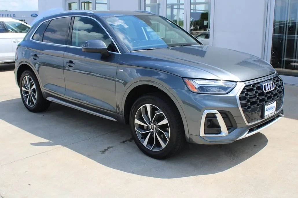 2024 Audi Q5 45 S line Premium photo 1