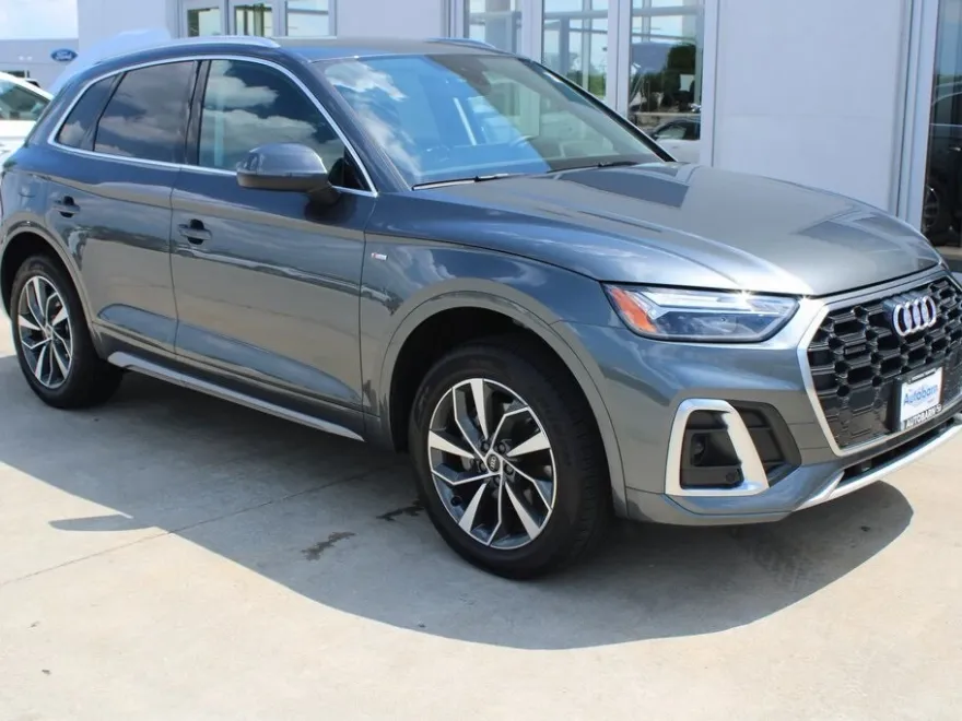 2024 Audi Q5 45 S line Premium photo 1