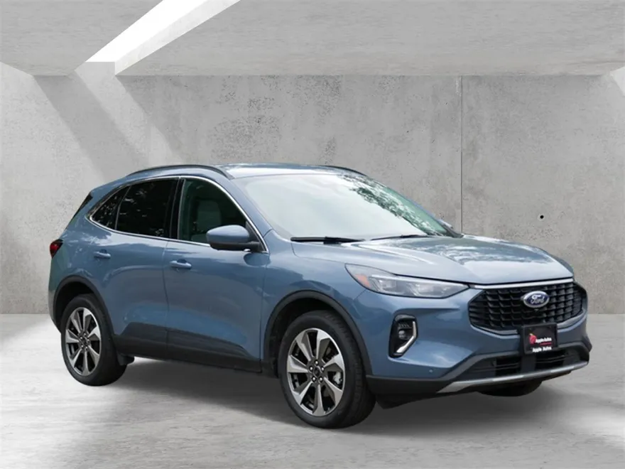 2023 Ford Escape Hybrid Platinum photo 1