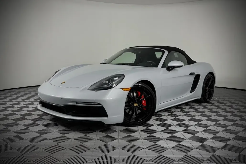 2024 Porsche Boxster S photo 1