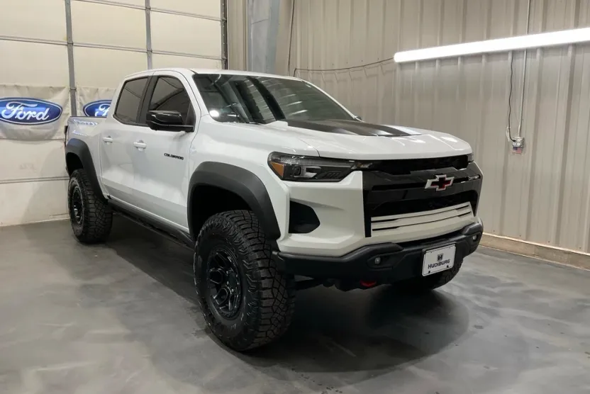 2024 Chevrolet Colorado ZR2 photo 1