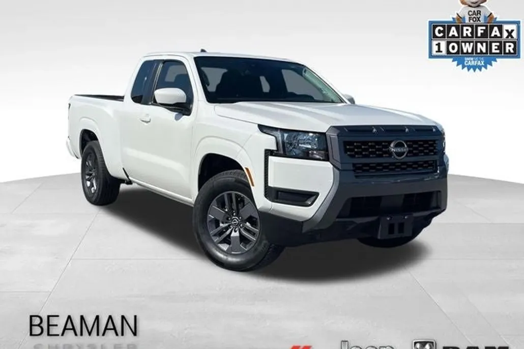 2025 Nissan Frontier SV photo 1