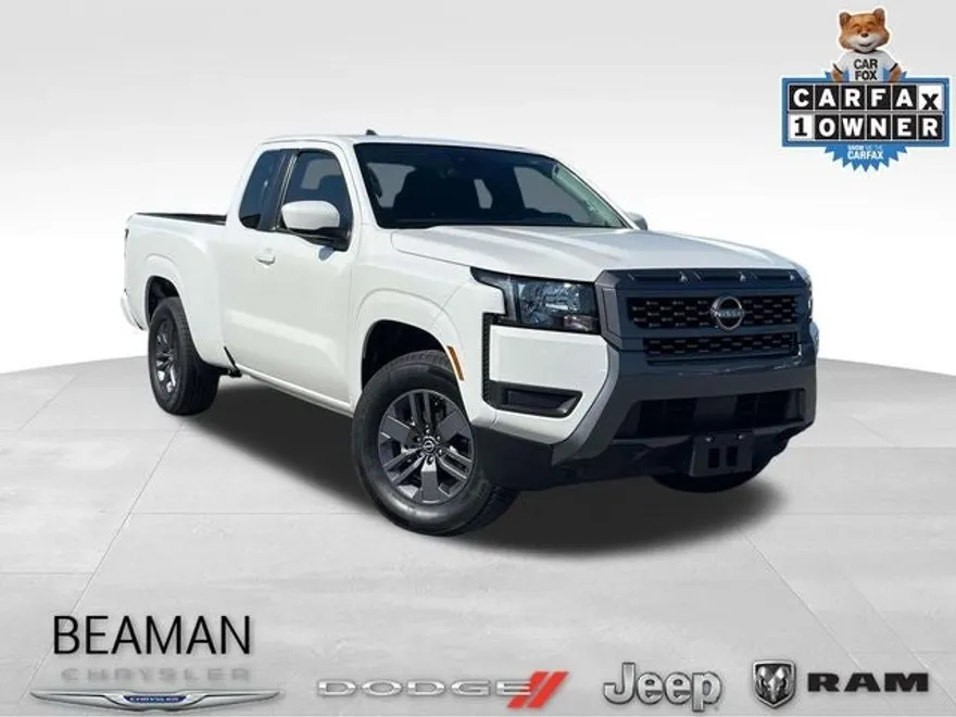 2025 Nissan Frontier SV photo 1