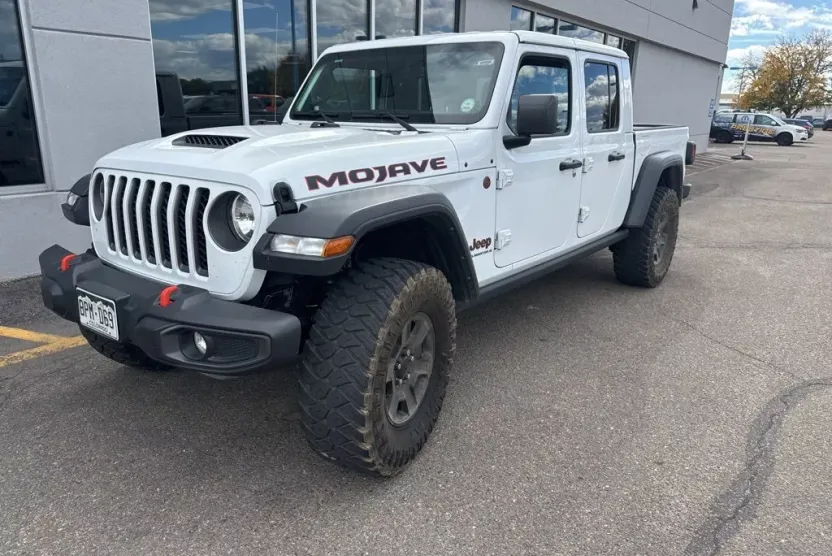 2023 Jeep Gladiator Mojave photo 1