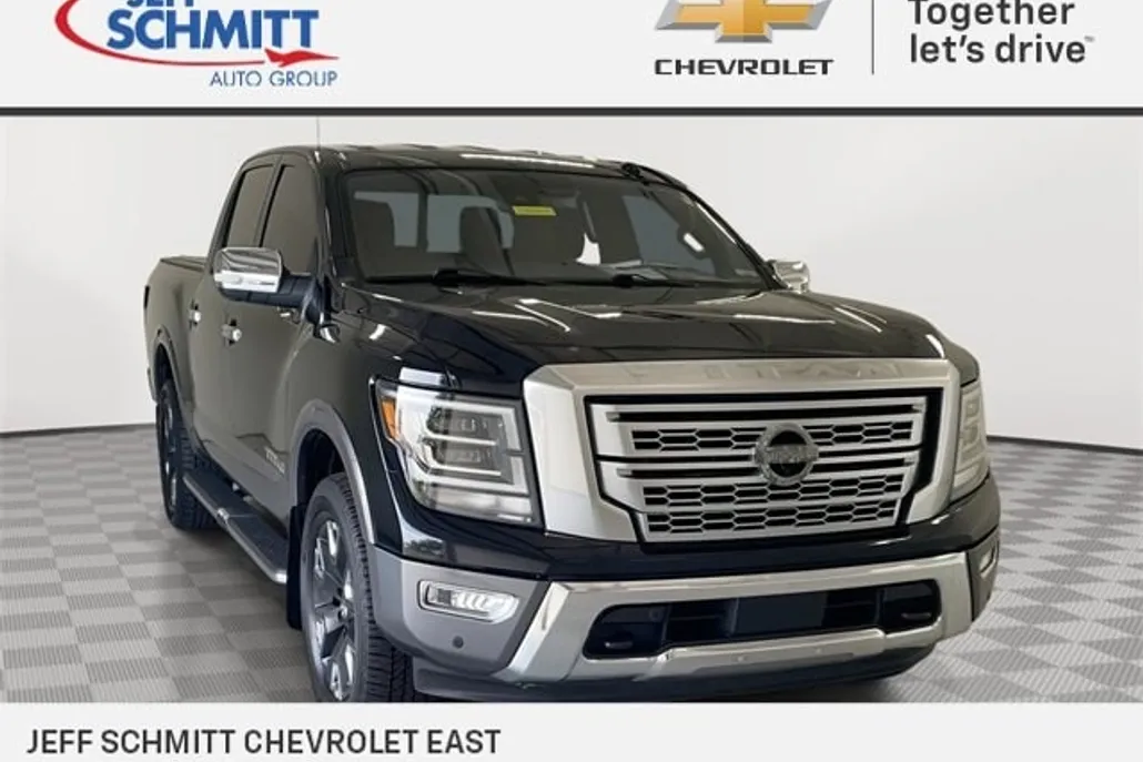 2021 Nissan Titan Platinum Reserve photo 1