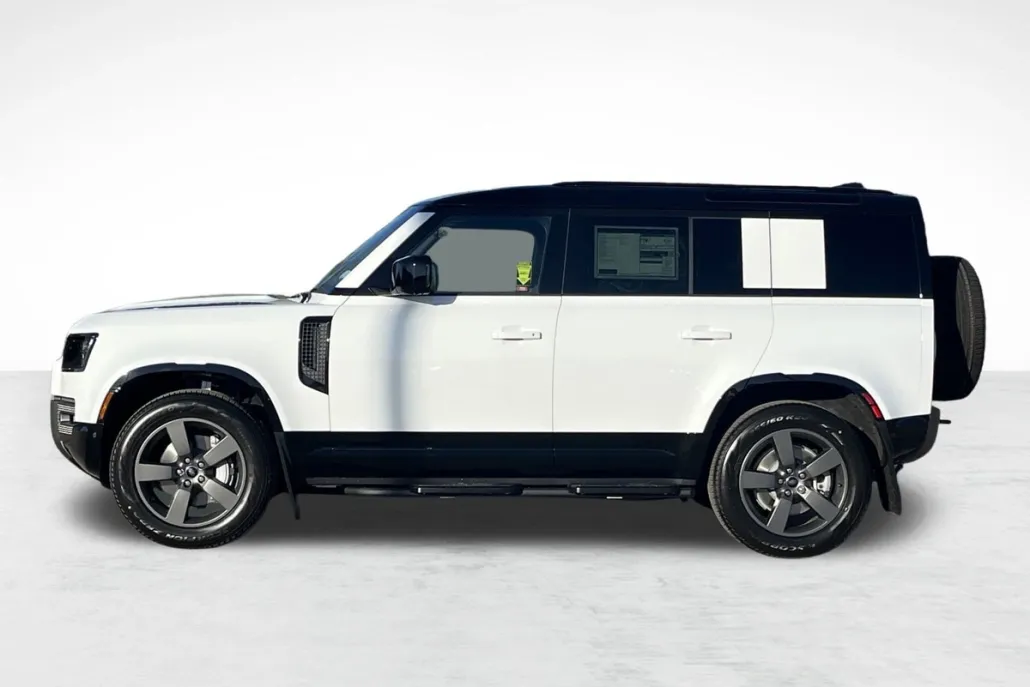 2025 Land Rover Defender 110 X-Dynamic SE photo 1